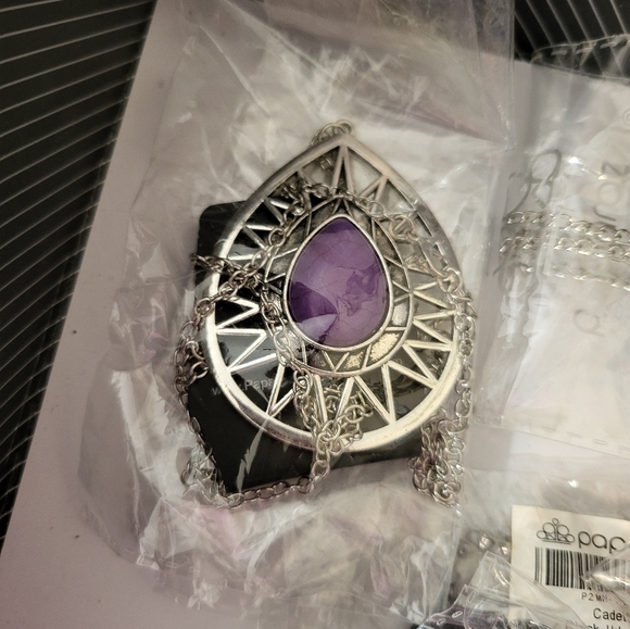 New Paparazzi Box Of Jewerly 23 Necklaces,earrings 5,braclets 2. Kids 18 Pcs - Picture 3 of 14